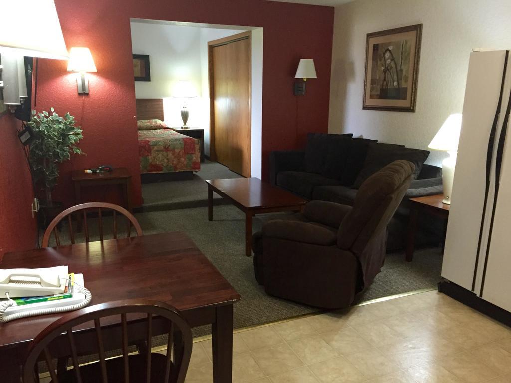 Americas Best Value Inn Grand Forks Exterior foto