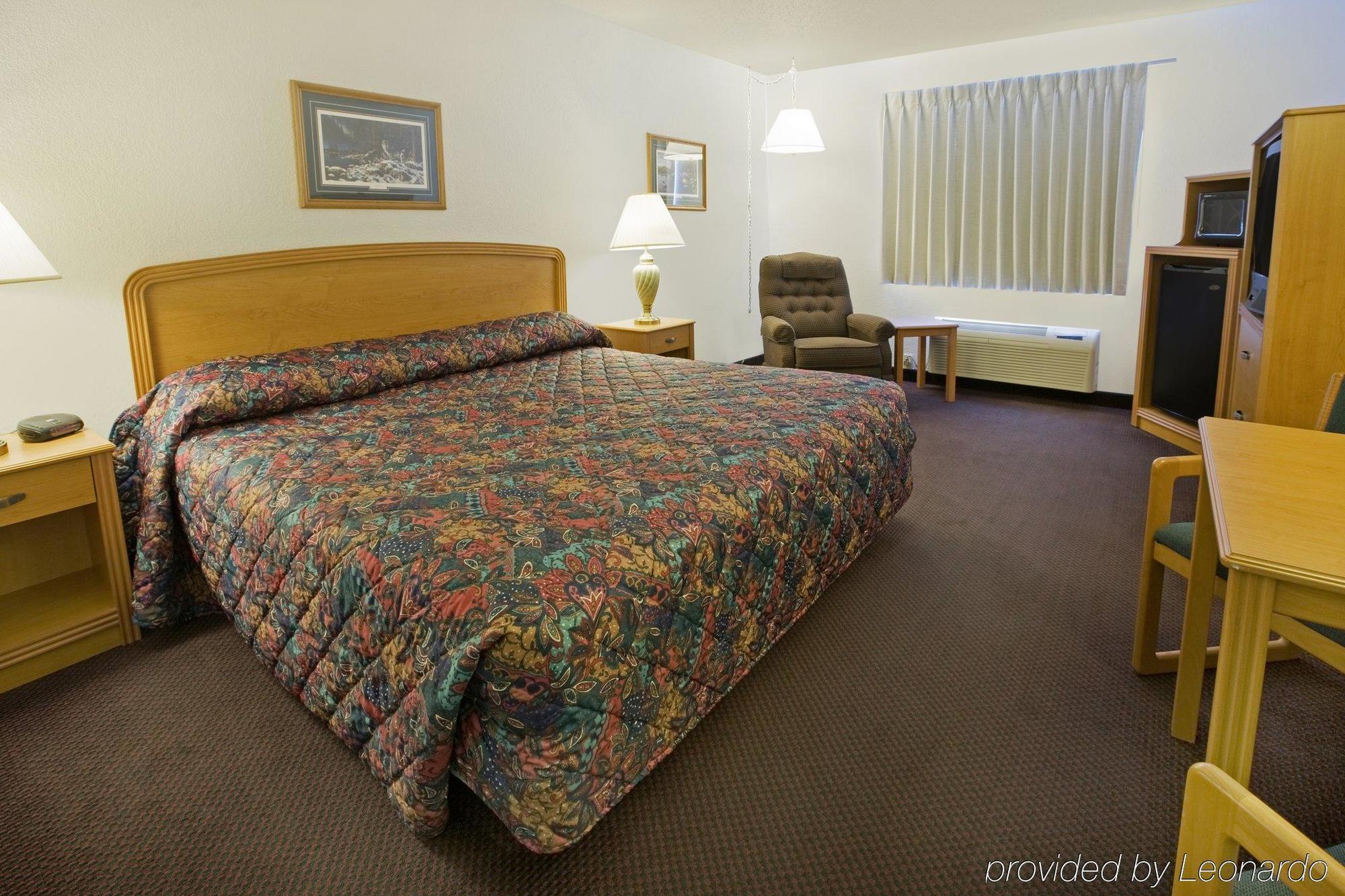 Americas Best Value Inn Grand Forks Exterior foto