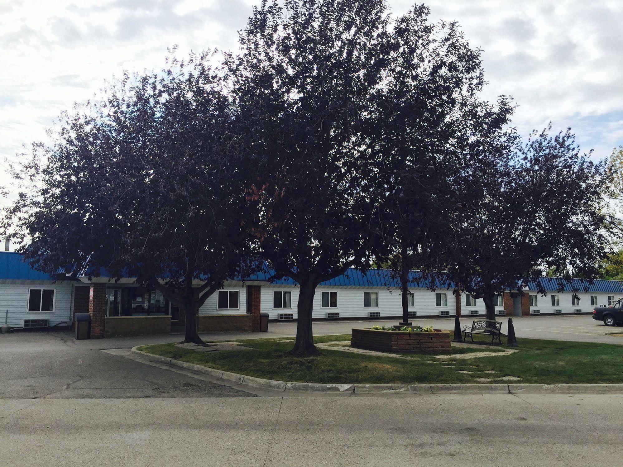 Americas Best Value Inn Grand Forks Exterior foto
